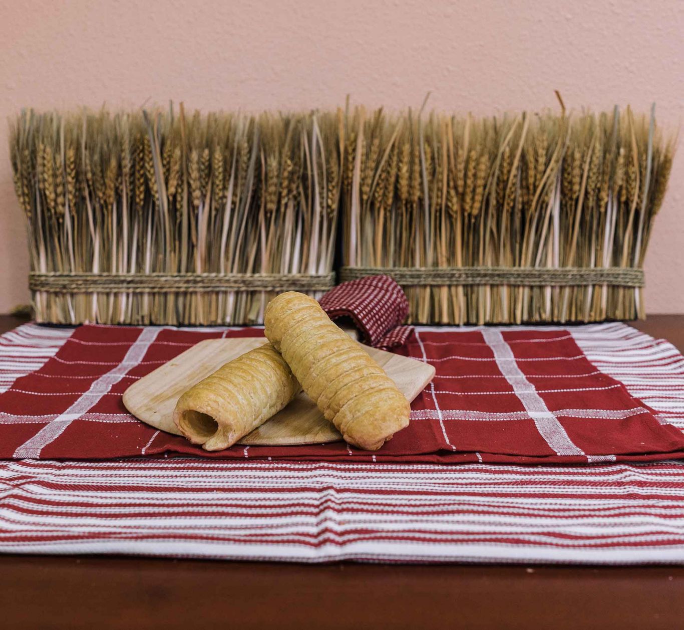 CREAM HORNS in Florida Florida Bakery Productos en Panificación y